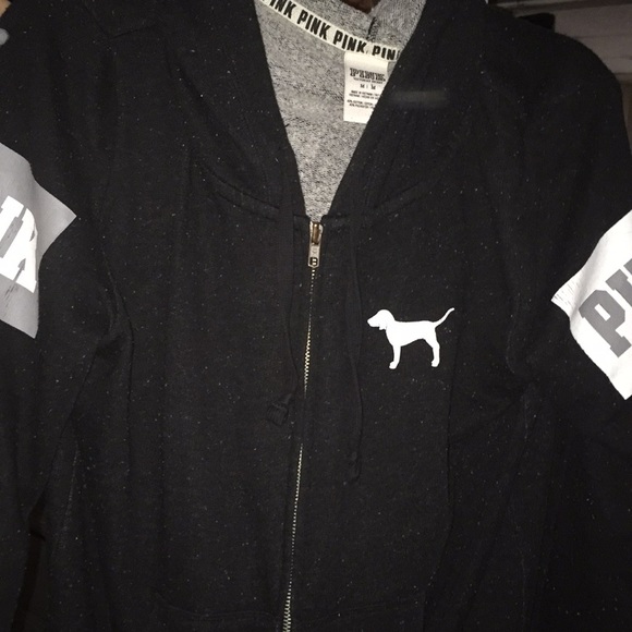 Black and white vs pink sweater - Picture 1 of 3